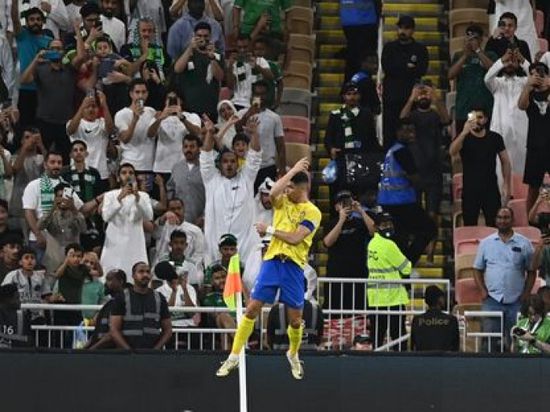 النصر يواجه الأهلي في قمة البحث عن الوقوف على أرض صلبة