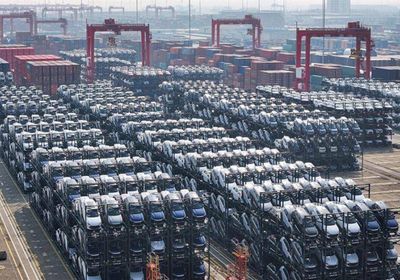 الصين تلجأ للتهديد والترغيب بأزمة تصدير السيارات لأوروبا