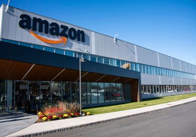 أمازون تفرض العودة الإلزامية للموظفين إلى المكاتب