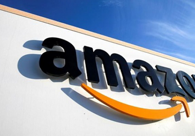 أمازون ترفع أجور العاملين وتمنحهم اشتراك برايم