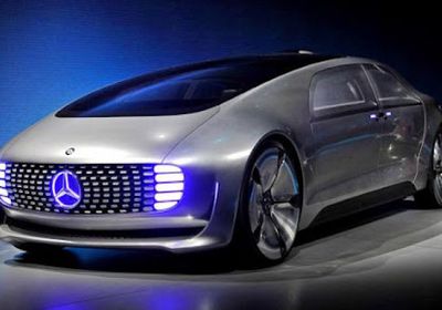 مرسيدس تخفض توقعاتها المالية للعام الجاري