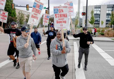 بوينغ تواصل جهود إنهاء إضراب عمالها في سياتل