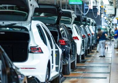 فولكس والنقابات العمالية بمفاوضات لحل أزمة الوظائف