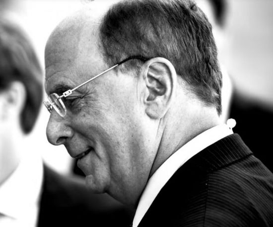 فينك يدعو لإعادة تقييم العلاقات الاقتصادية مع الصين