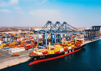 عمان تسجل فائضا بالميزان التجاري رغم ارتفاع الواردات