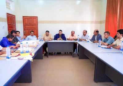 لجنة المناقصات بمحافظة شبوة تفتح مظاريف 5 عطاءات