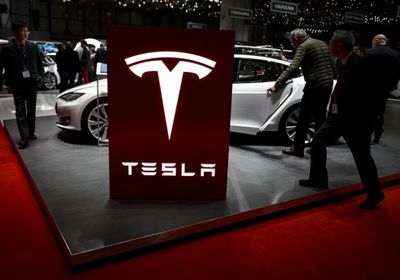 سهم تسلا ينهي تعاملات الأسبوع لأعلى مستوى