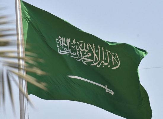 السعودية تدين "الاستهداف العسكري" ضد إيران