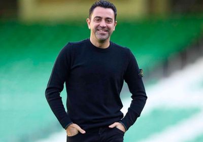 تشافي يغازل مانشستر يونايتد