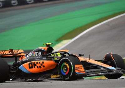 نوريس أول المنطلقين في سباق البرازيل وفرستابن بالمركز 17