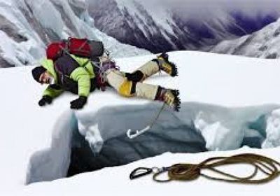 وفاة متسلق جبال سلوفاكي في جبل لانغتانغ ليرونغ