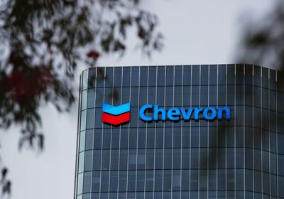 شيفرون تعتزم خفض التكاليف وتقليص الوظائف في أمريكا