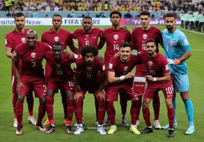 قطر تنتزع فوزا مثيرا 3-2 على أوزبكستان في مباراة متقلبة