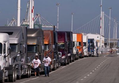 إضرابات عمالية تشل حركة الشحن في كندا وتهدد الاقتصاد