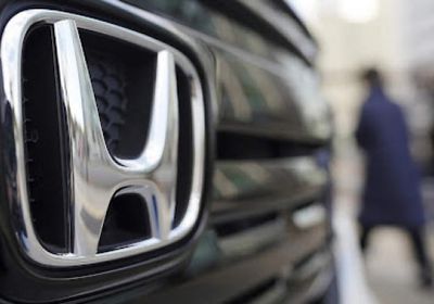 السلامة الأمريكية تحقق في تعطل محركات 1.4 مليون سيارة