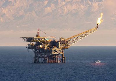 تراجع منصات التنقيب عن النفط والغاز بأمريكا