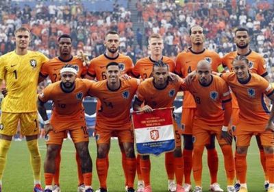 هولندا تكتسح المجر برباعية نظيفة