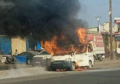 إخماد نيران اندلعت بحافلة صغيرة في الشيخ عثمان 