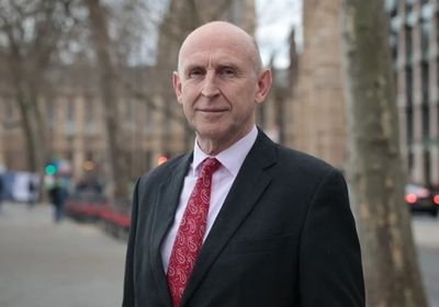 الدفاع البريطانية تعلن عن مساعدات عسكرية إلى أوكرانيا