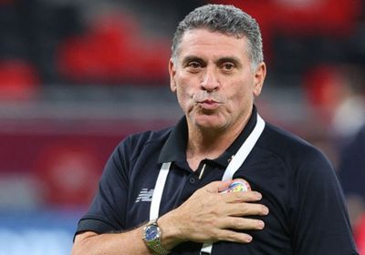 كوستاريكا تقيل المدرب المؤقت بيباس