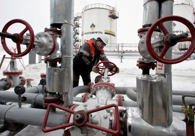 تراجع صادرات النفط الروسية مع ارتفاع التكرير المحلي
