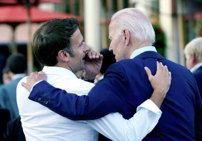 البيت الأبيض يكشف تفاصيل مباحثات بايدن مع ماكرون بشأن أوكرانيا