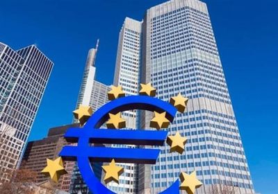 المركزي الأوروبي يحذر من مخاطر الاعتماد على الدولار