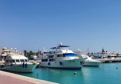 مسؤول مصري: انتشال 4 جثث من مركب سياحي غرق بمياه البحر الأحمر