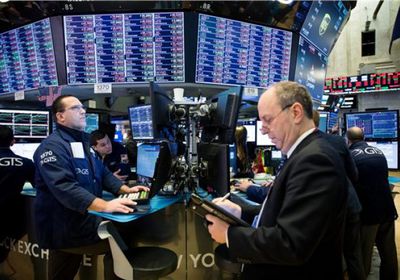    مؤشرات الأسهم الأمريكية تعزز مكاسبها