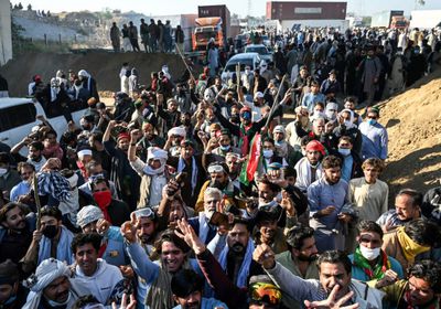 اعتقال نحو ألف في احتجاجات لأنصار رئيس وزراء باكستان