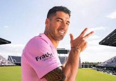 سواريز نجم أوروجواي يوقع لموسم آخر مع إنتر ميامي الأمريكي