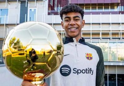 يامال يحصد جائزة الفتى الذهبي