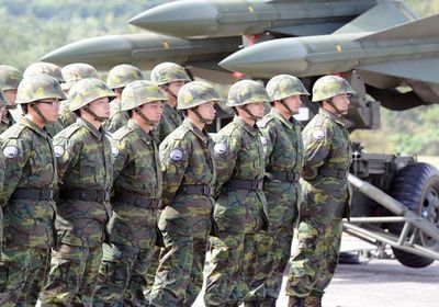 جيش تايوان يجري تدريبات جوية وصاروخية