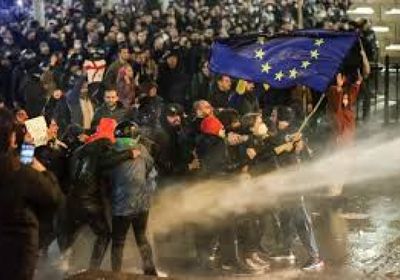 اشتباكات عنيفة بين الشرطة ومحتجين في جورجيا