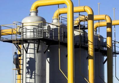 انخفاض مخزونات الغاز الطبيعي الأمريكي يدعم الأسعار