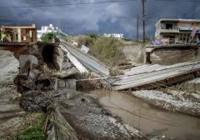 العاصفة بورا تغمر المنازل والشوارع في جزيرة رودس اليونانية