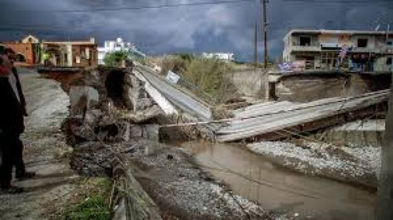 العاصفة بورا تغمر المنازل والشوارع في جزيرة رودس اليونانية