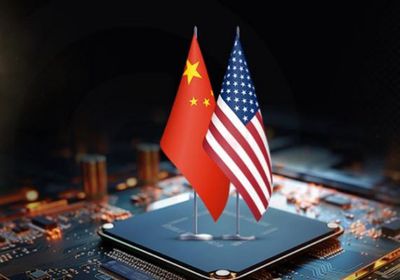 الصين تهدد بالرد على أي تشديد أمريكي لقيود الرقائق