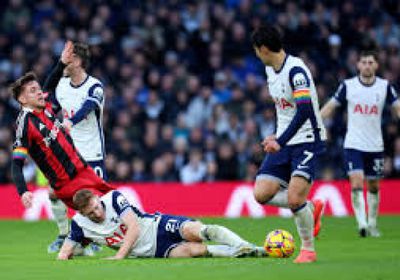 كايرني يقود فولهام للتعادل مع توتنهام قبل طرده