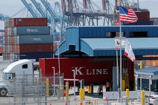 تراجع العجز التجاري الأمريكي مع انتعاش المخزونات