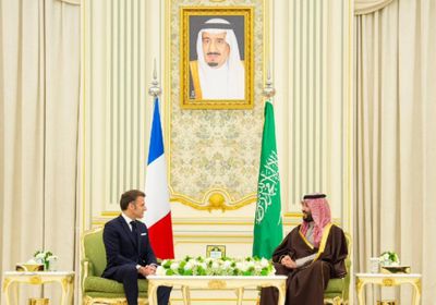 ولي العهد السعودي والرئيس الفرنسي يوقّعان مذكرة تفاهم لتشكيل مجلس الشراكة الاستراتيجي