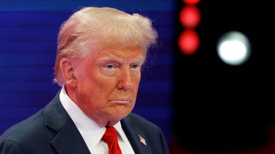 ترامب يحضر إعادة افتتاح كاتدرائية نوتردام بباريس في أول رحلة خارجية منذ فوزه