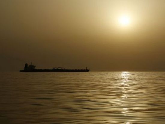 الولايات المتحدة توسّع عقوباتها ضد الأسطول الشبح للنفط الإيراني