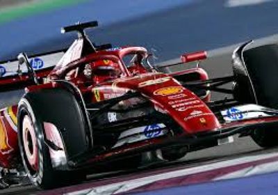 الأخوان لوكلير يقودان سيارة فيراري في التجارب الحرة لسباق أبوظبي