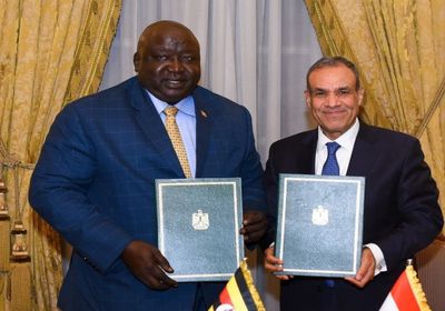 مصر وأوغندا توقعان إعلانا مشتركاً لتعزيز مصالحهما بشأن مياه النيل