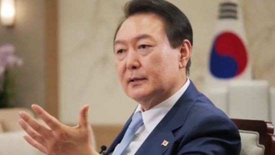    الأحكام العرفية تورط رئيس كوريا الجنوبية وتعزله من حزبه
