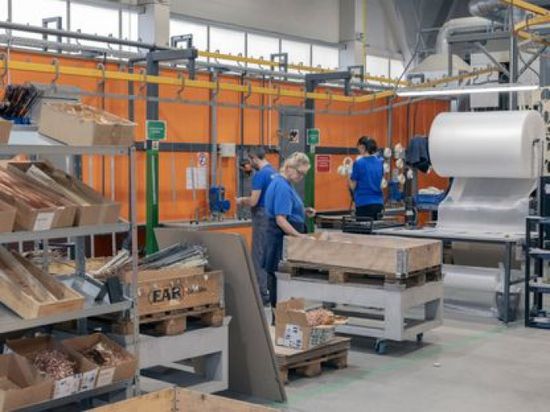 انتعاش قطاع التصنيع الأمريكي بفضل التيسير النقدي