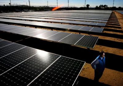 أمريكا ترفع الجمارك على ألواح الطاقة الشمسية من آسيا