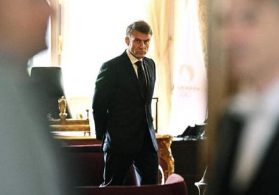 ماكرون يعلن بقائه في منصبه حتى نهاية ولايته