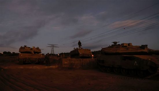 الجيش الإسرائيلي يعزز قواته قرب الحدود مع سوريا